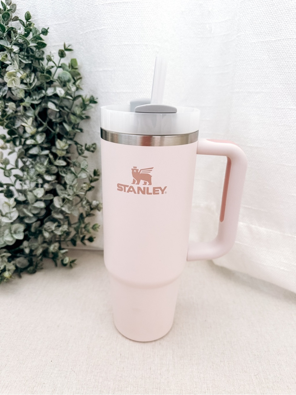 Stanley Quencher H2.0 FlowState 30 oz Pink Tumbler Cup NWOT
